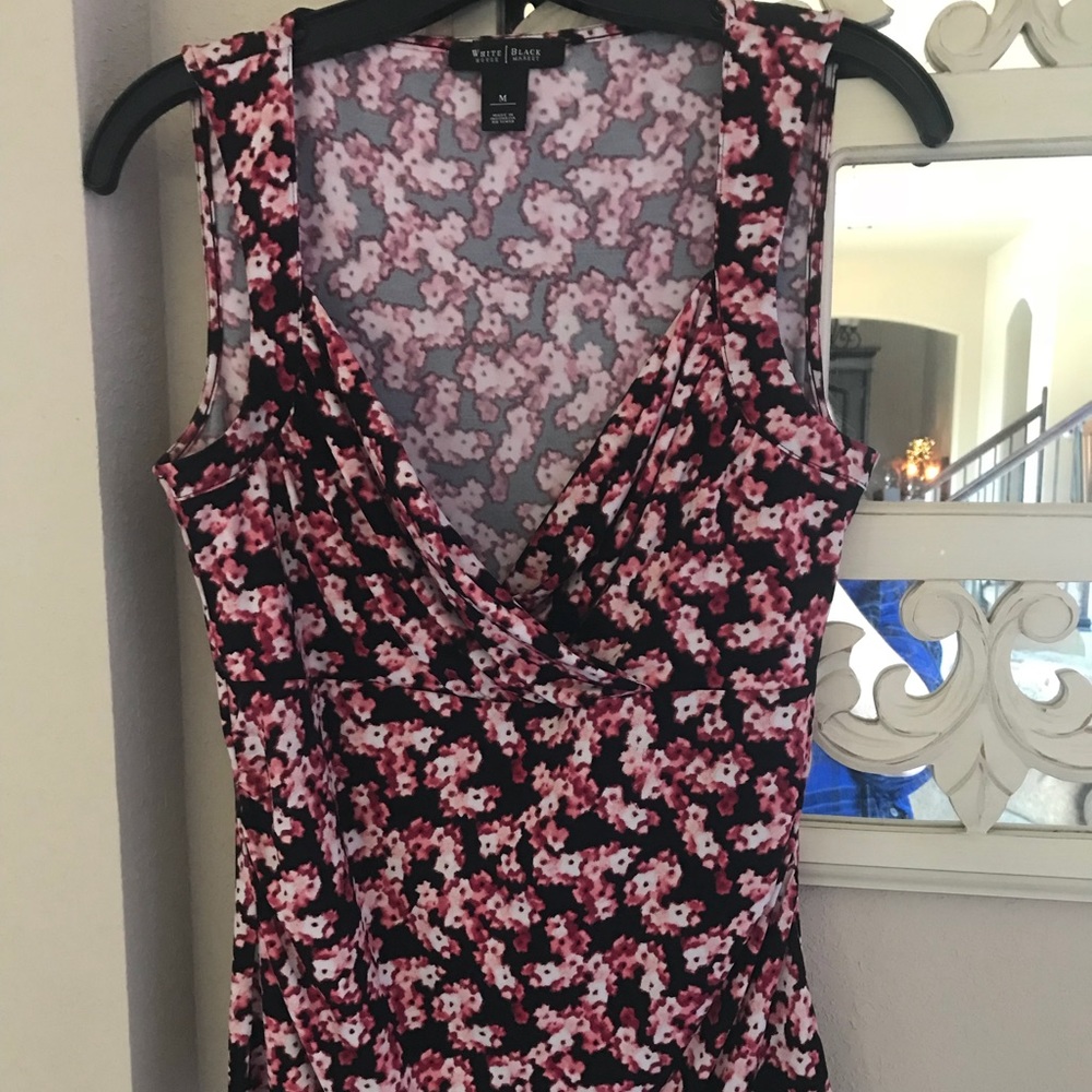 White House Black Market Floral Tank